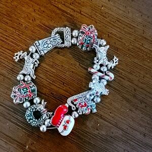 Christmas Charm Bracelet.